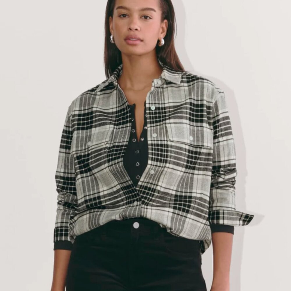 Like New Everlane The Boyfriend Shirt in Flannel | Black & Ivory | XXS